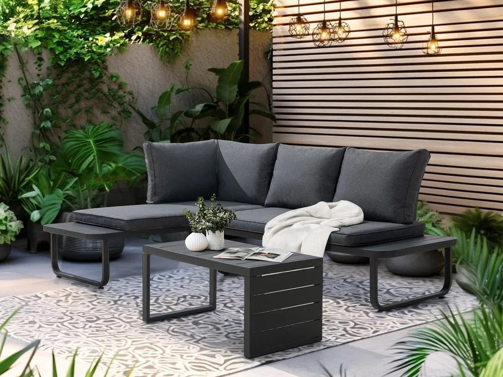 Cozy Garden Furniture Ideas for UK Living Spaces