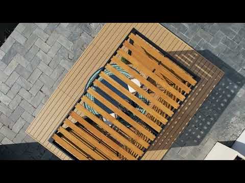 Product Display of SUNJOY 3.13m x 1.91m Metal Pergola with Wood Privacy Screen